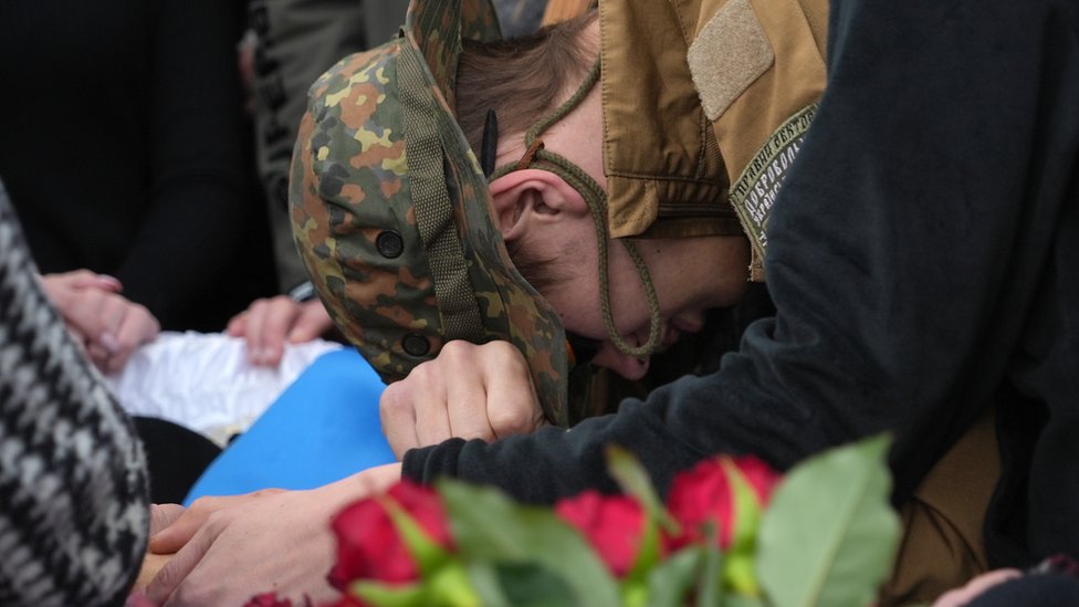 Ivan en el funeral de su hermano Maksym