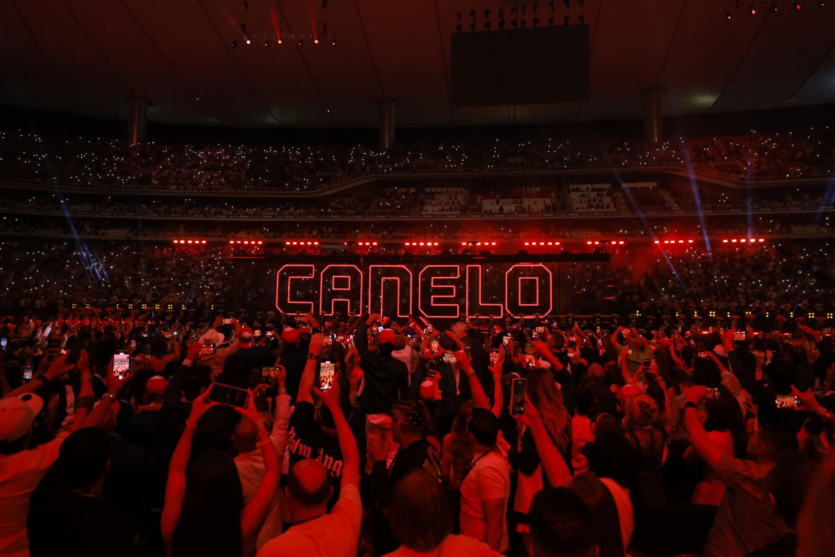 Público del Estadio Akron en la pelea de 'Canelo' Álvarez. 