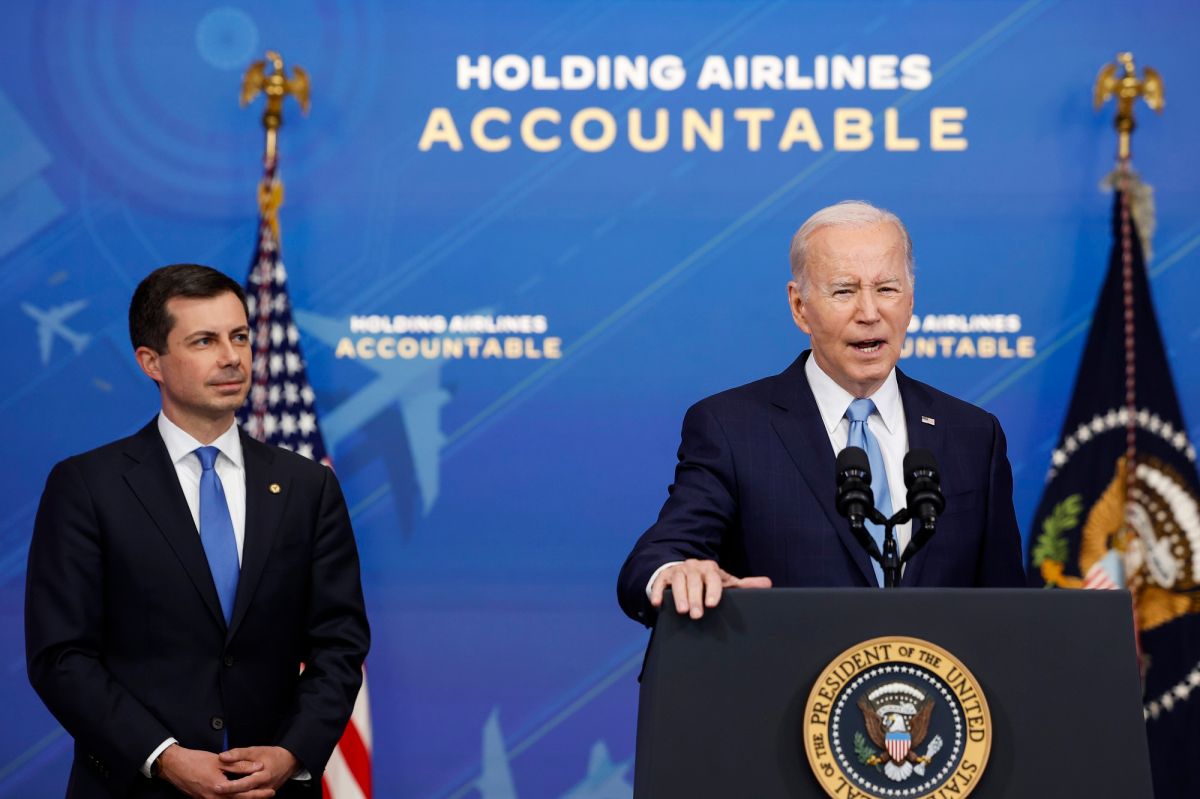 El secretario del Trabajo, Pete Buttigieg, y el presidente Joe Biden.