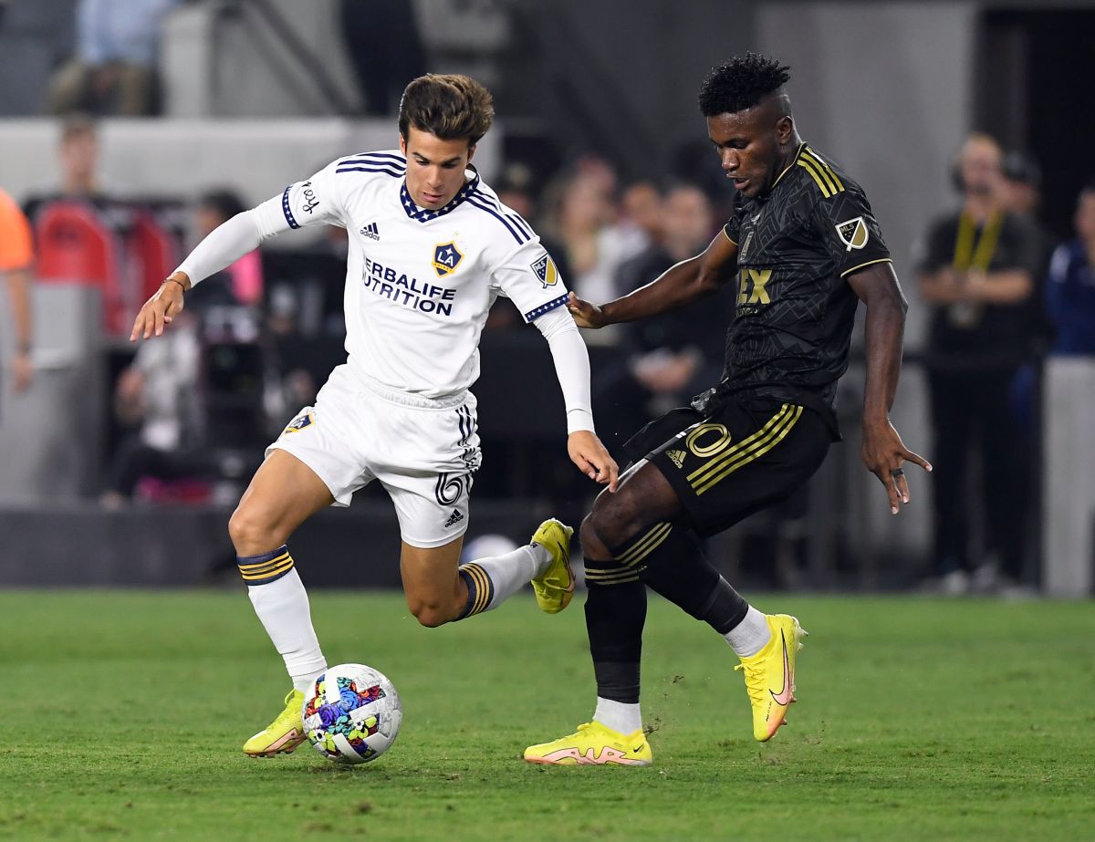 Riqui Puig con los colores del LA Galaxy ante LAFC. 