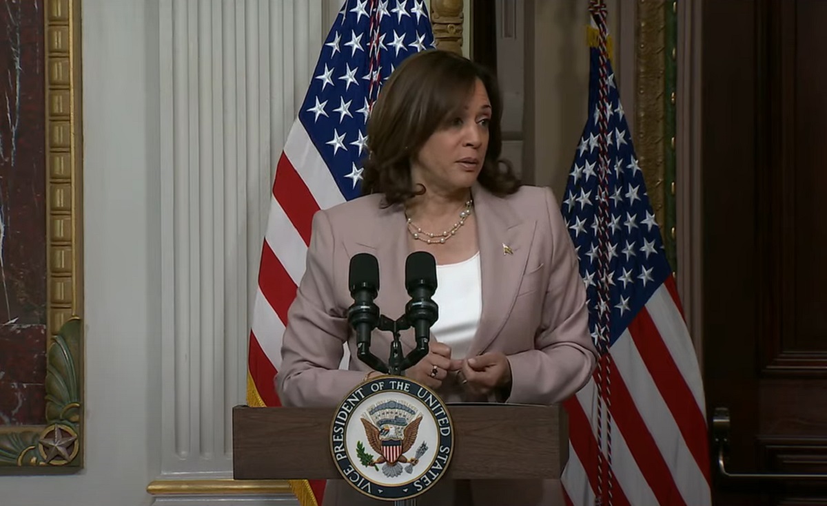 La vicepresidenta Kamala Harris habló de la importancia de mejorar oportunidades para los hispanos.