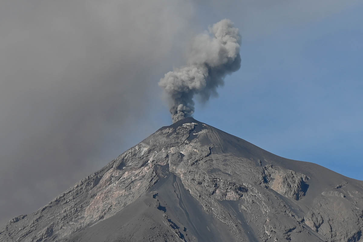 El Volcán de Fuego es considerado como el más activo de Centroamérica y en junio de 2018 dio una muestra de su poder al arrasar con una comunidad.