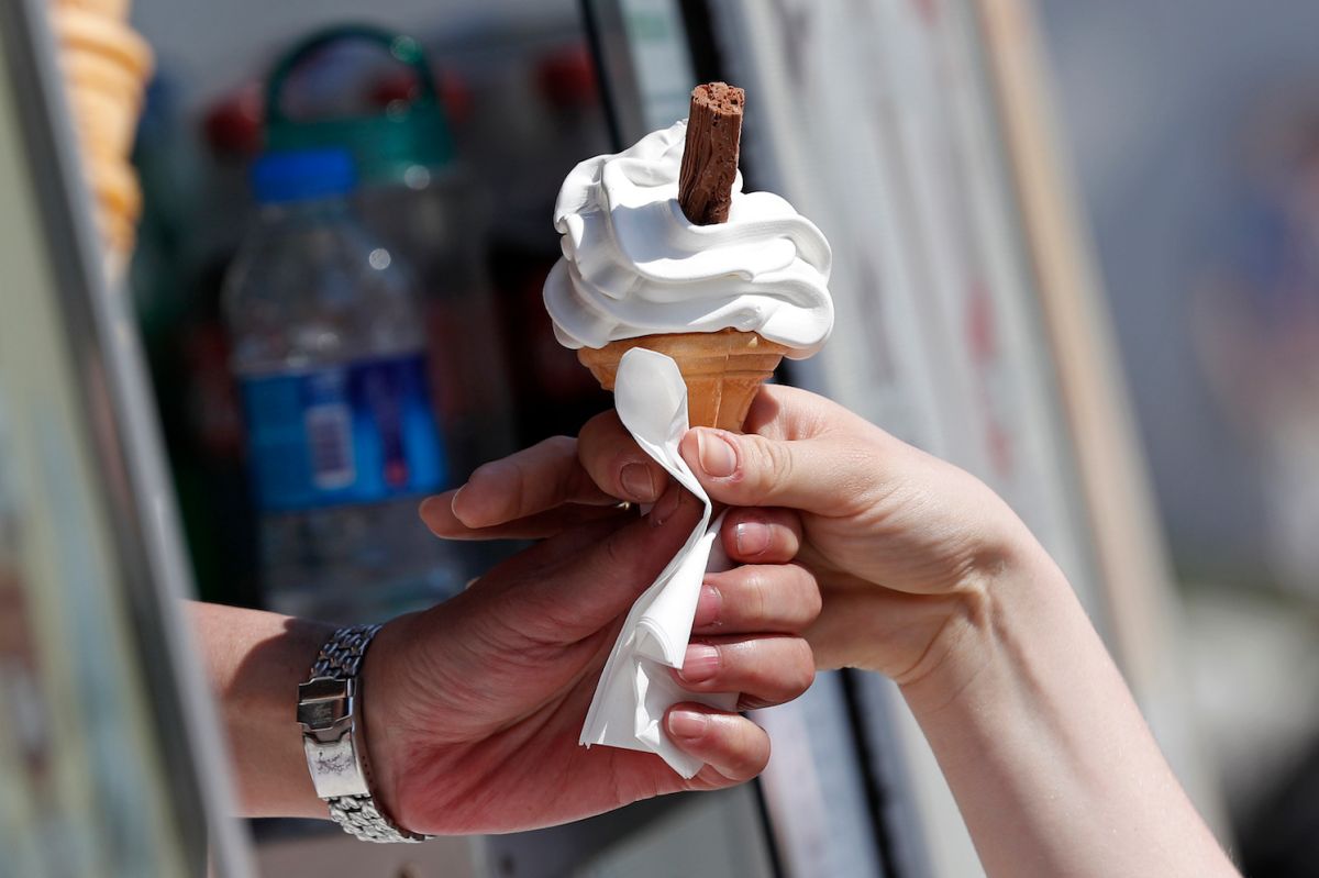 La marca japonesa de helados de lujo Cellato acaba de establecer un nuevo récord Guinness al helado más caro del mundo. / Foto: AFP/Getty Images